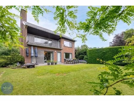 villa met 4 slaapkamers en zuidtuin op toplocatie