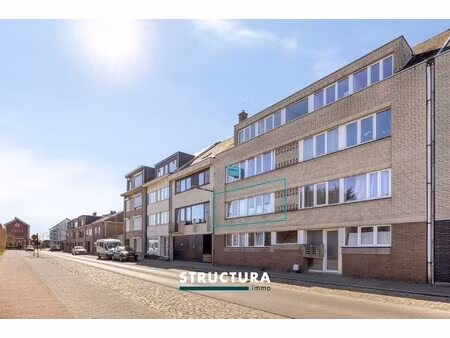 gerenoveerd appartement op de eerste verdieping