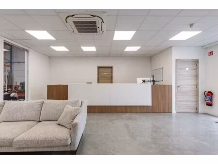 moderne kmo-unit van 512 m² met kantoor – topligging te wilrijk
