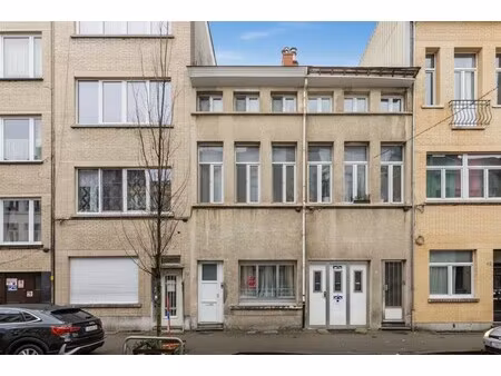 te renoveren woning met 4 slpk en veel potentieel