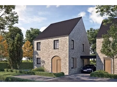 vrijstaande nieuwbouwwoning gelegen op een perceel van 5a39ca op een gunstige locatie nabi