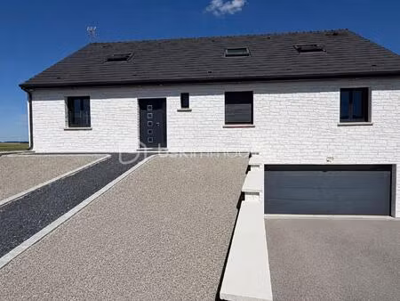 pavillon de 270 m² à montescourt-lizerolles