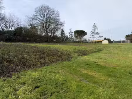 vente terrain lugon-et-l’ile-du-carnay 33240 2155m²