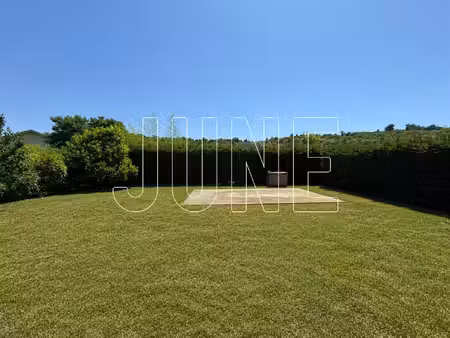 terrain plat proche centre