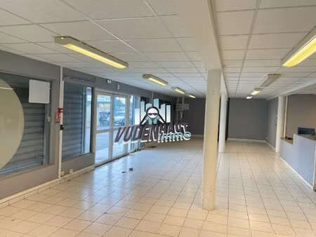 location commerce muret 31600 147m²