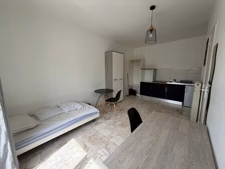 location appartement 1 pièce 18m² la rochelle 17000