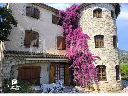 demeure de caractère avec tourelle et piscine - 413 m² - draguignan