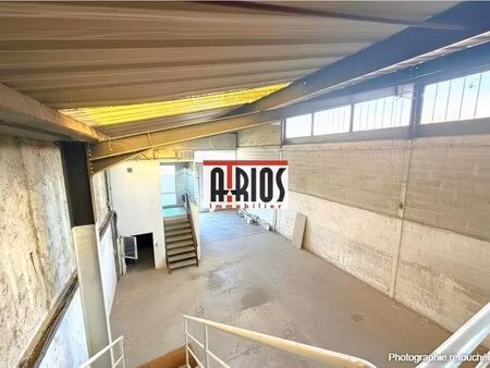 location entrepôt le pradet 83220 210m²