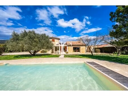 sud ardeche- villa de caractere sur 3200 m2 de terrain avec piscine * 3 chambres *...