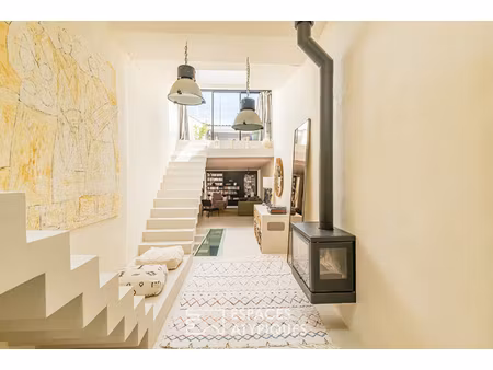 maison loft minimaliste avec rooftop