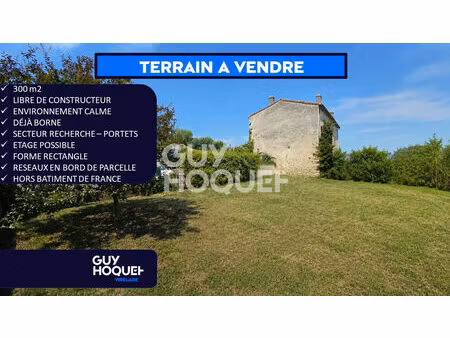 terrain plat  borné  au calme