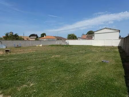 terrain constructible 564 m²