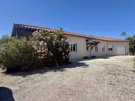 maison de plain-pied avec 4 chambres  atelier et jardins