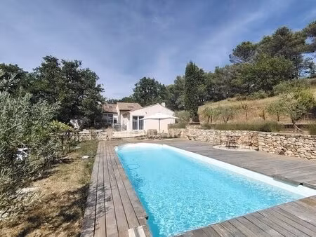 grambois : belle demaure sur 4600 m2 de terrain