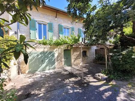 maison de ville - 6 pièces - 136.6 m²