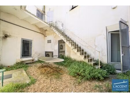 maison de ville à fort potentiel