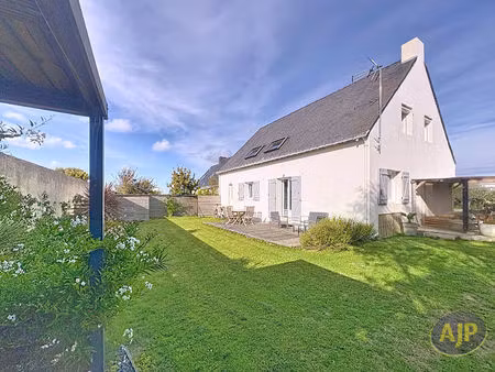 charmante maison familiale au coeur du village de saillé
