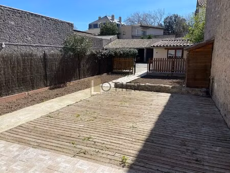 grande maison à capendu avec jardin  garage et dépendances