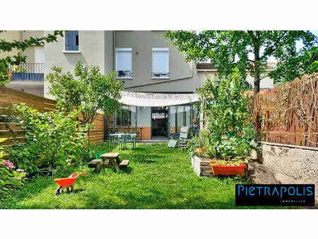 atypique de 3 chambres avec jardin + garage