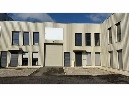 vente local d’activités decines charpieu 69150 161m² à 486m²