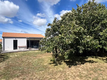 vente maison 3 pièces  81.75m²  angles