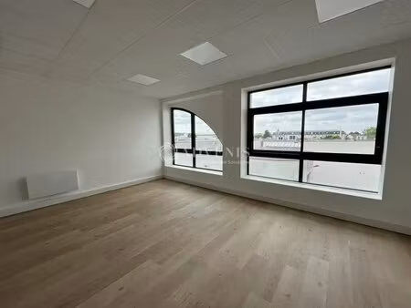 location bureaux 50 m²