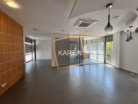 location bureaux 275 m²