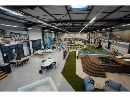 vente local d'activités 1 800 m² à 2 400 m²