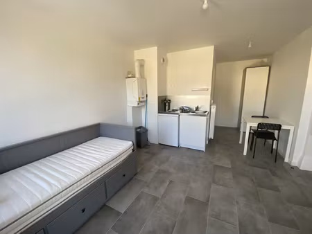 location appartement 1 pièce 22m² amiens 80000