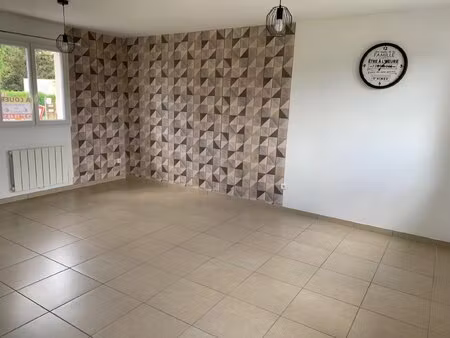 location appartement 4 pièces 80m² lumbres 62380