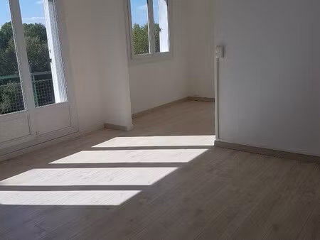 location appartement 4 pièces 66m² rousies 59131