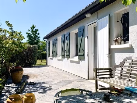 exclusivité maison familiale au calme avec terrain de 1 026 m2 piscinable avec garage à...