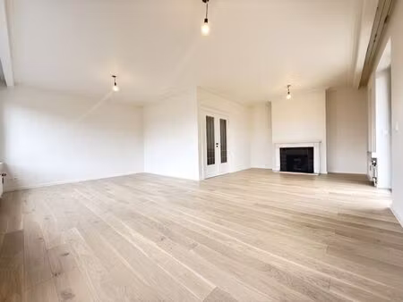 appartement à vendre avec garage et terrasse   uccle (vbe37119)