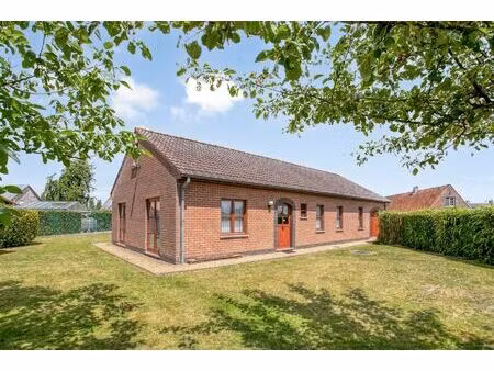 huis te koop in poesele met 3 slaapkamers