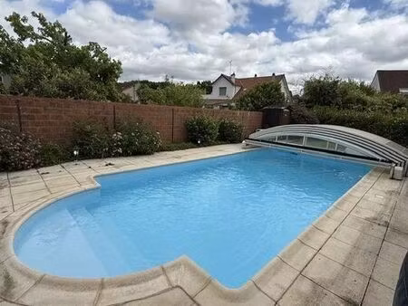 maison de prestige en location combs-la-ville  france
