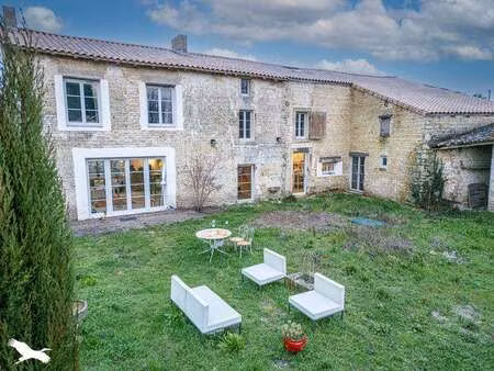 vente longère et corps de ferme à val-du-mignon (79210) : à vendre / 164m² val-du-mignon