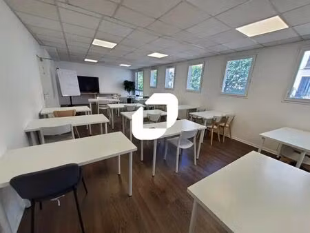 location bureaux 7 m² à 368 m²