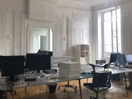 location bureaux 170 m²