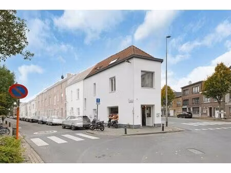 commercieel te koop in gent met 2 slaapkamers