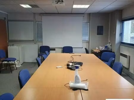 vente bureaux 830 m²
