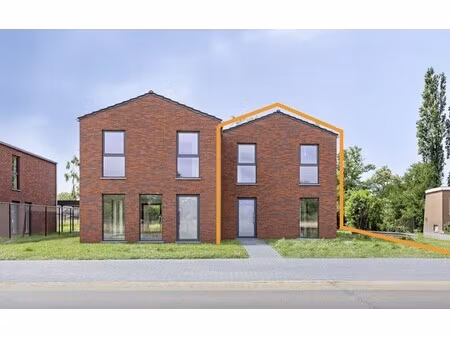 huis te koop in maasmechelen met 3 slaapkamers