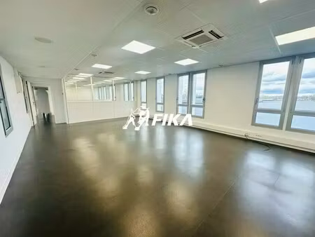 location bureaux 176 m²