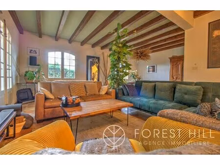 belle demeure traditionnelle de 145 m2 sur grand terrain arboré