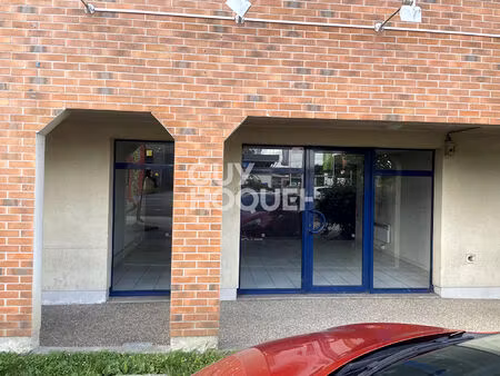 local commercial à louer de 52 m² à margny-lès-compiègne