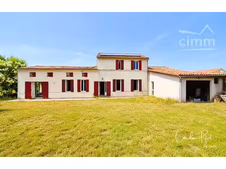 maison de caractère avec 1 5 hectare