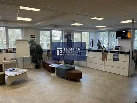 location bureaux 845 m²