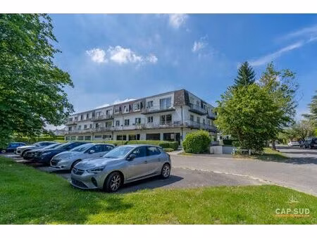surface commerciale à vendre à avenue des dauphins 40 waterloo (vbe37009)