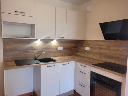 location appartement 2 pièces  45.08m²  les sables