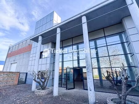 local d’activité / bureaux 1 216 75 m² – entrepôt + bureaux sur 3 niveaux – accès rapide..
