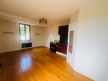 location appartement 1 pièce 28m²